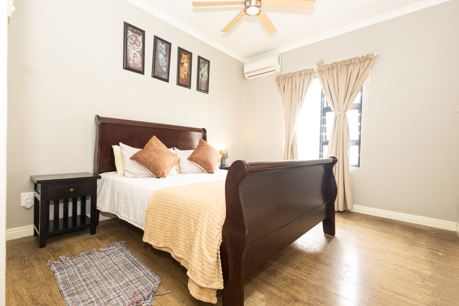 6 Bedroom Property for Sale in Parklands North Western Cape